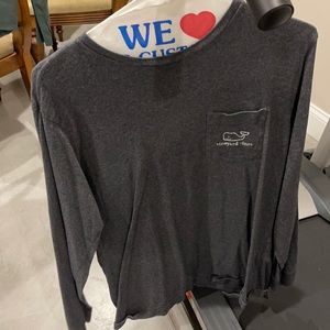 Vineyard vine tshirt